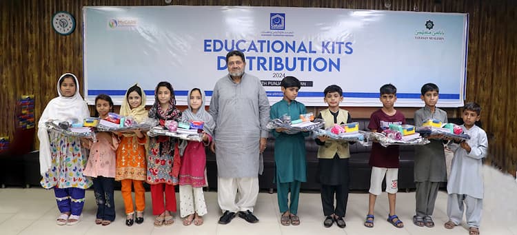 Alkhidmat Distributed Educational Kits to Deserving Students